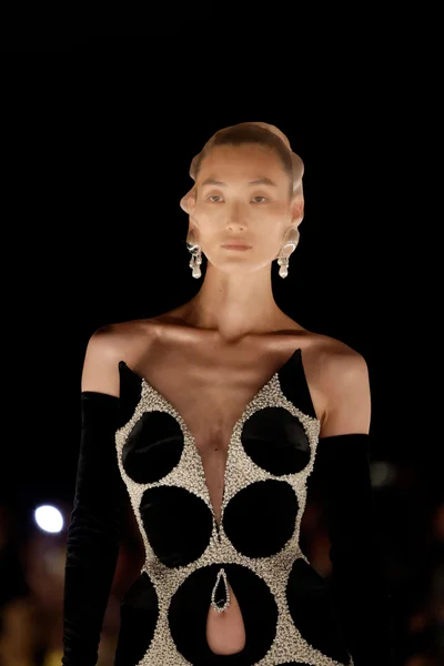 Look 35